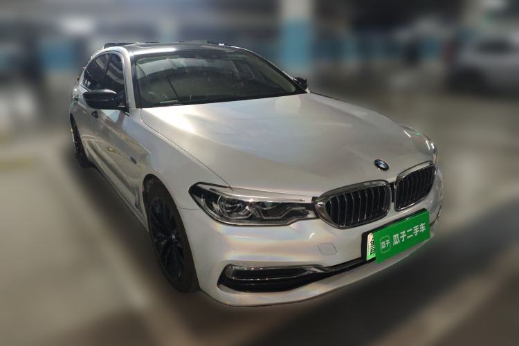 Used BMW 5 Series New Energy 2019 Updated Version 530Le Luxury Package Front Right 45 Deg