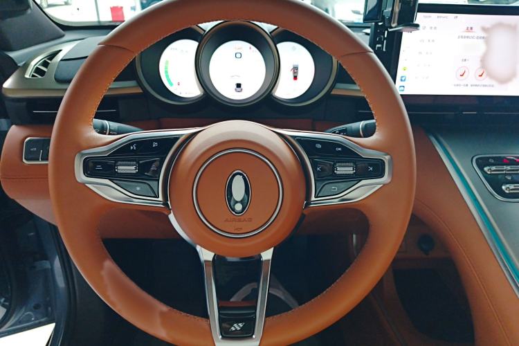 Used ORA Lightning Cat 2022 555 km Luxury Edition
