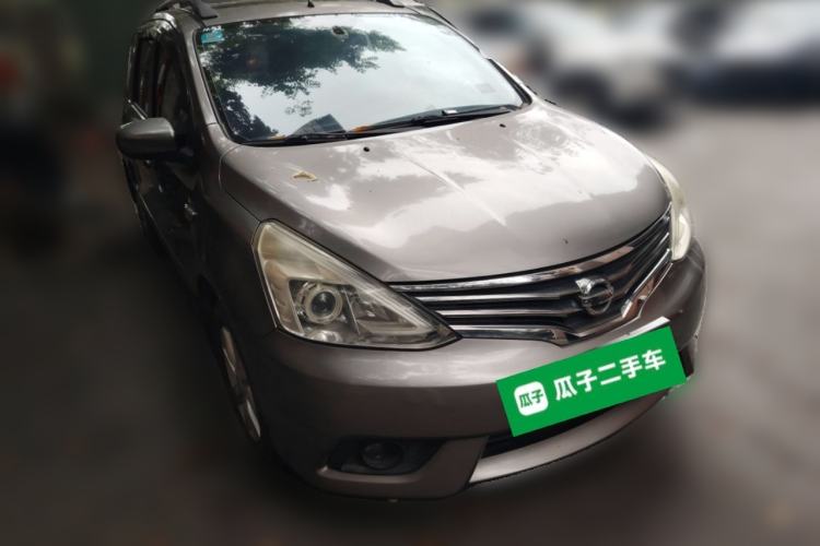 Used Nissan Livina 2013 1.6XL Manual Luxury Edition Front Right 45 Deg
