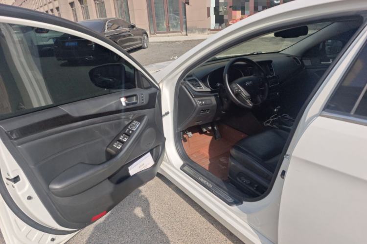 Used Kia Cadenza 2013 2.4L Elite Model China IV Standard
