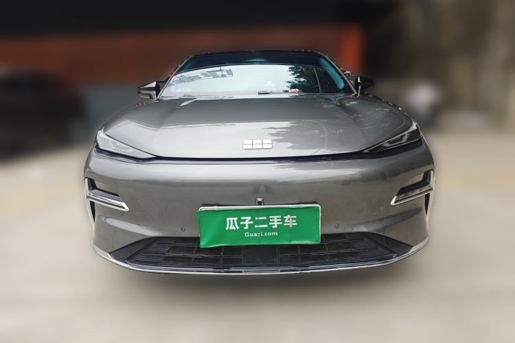 Used Geely Galaxy 8 2025 130km EM-i Prestige Edition
