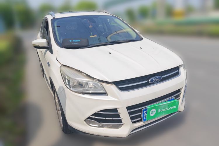 Used Ford Kuga 2015 1.5L GTDi Two-Wheel Drive Fashion Edition Front Right 45 Deg