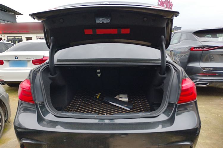 Used BMW 3 Series 2017 320Li M Sport Edition Trunk