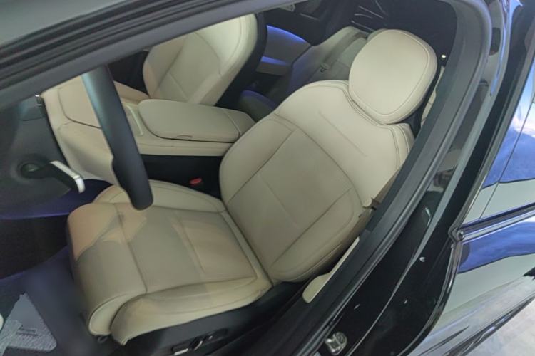 Used Nio ES6 2024 75 kWh Left Front Seat