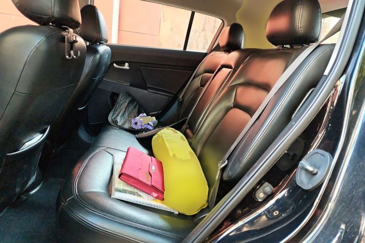 Used Kia Sportage R 2015 2.0L Manual Two-Wheel Drive GL Model
