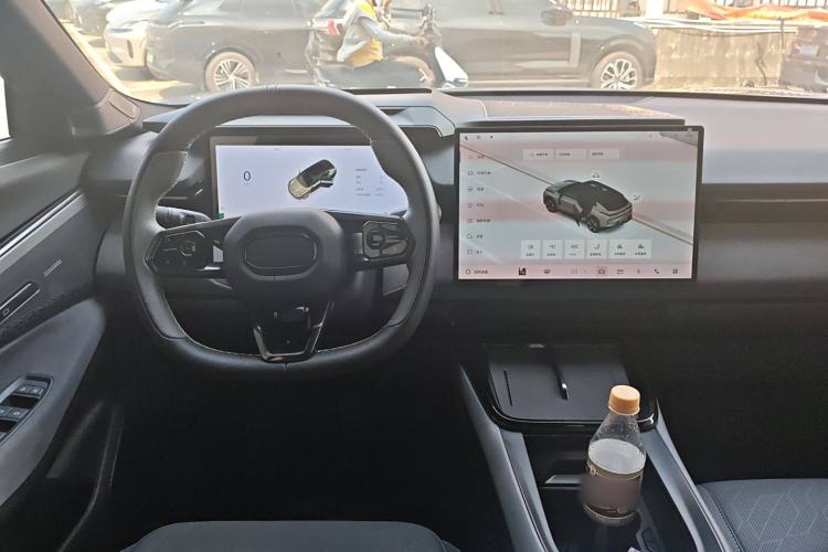 Used Lynk & Co 08 EM-P 2025 245km Ultra-Long Range Halo