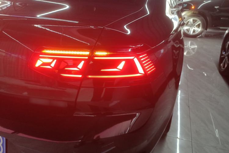 Used Volkswagen Magotan 2023 2 Million Units Limited Edition 330TSI DSG Leading Version