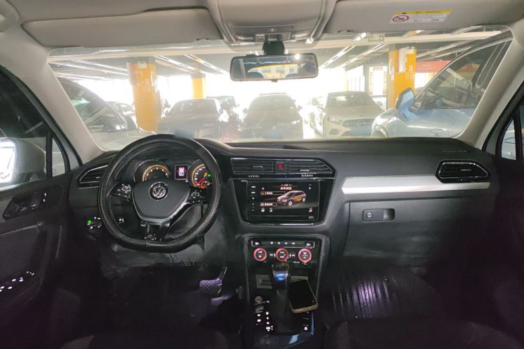 Used Volkswagen Tiguan L 2019 Updated Version 330TSI Automatic Two-Wheel Drive Panoramic Comfort Edition China VI Standard