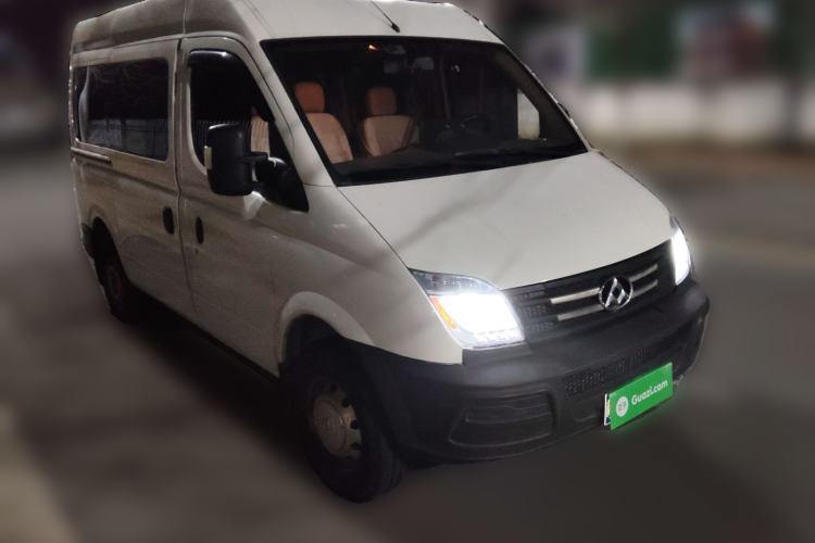 Used SAIC MAXUS Xintu V80 2014 2.5T Aotuntong Short Wheelbase Mid-Roof Model