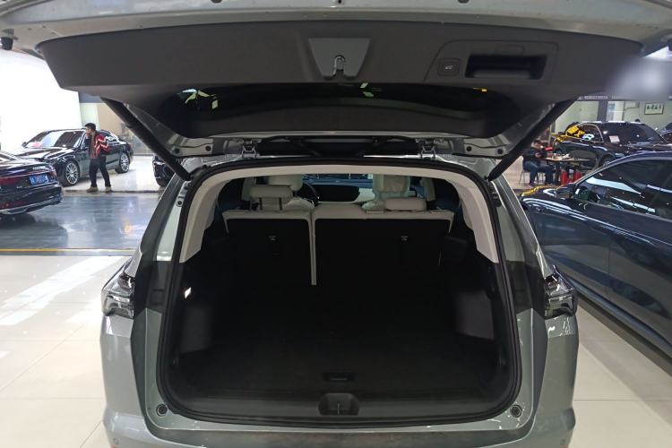 Used Buick Envision 2026 Model Equinox Plus Four-Wheel-Drive Avenir Aivia Trunk