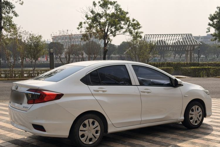 Used Honda Greiz 2016 1.5L CVT Classic Edition