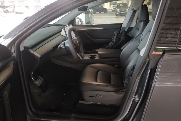 Used Tesla Model Y 2022 Rear-Wheel-Drive Version