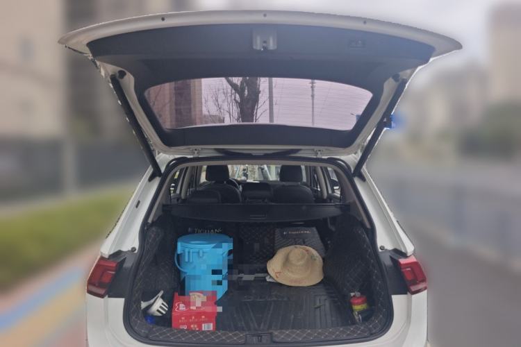 Used Volkswagen Tiguan L 2019 330TSI Automatic Two-Wheel Drive Smart Luxury Version China V Emission Standard
