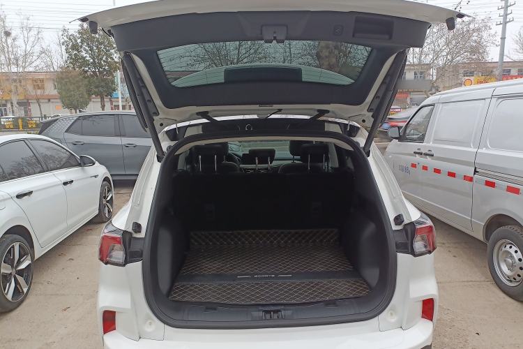 Used Ford Escape 2024 EcoBoost 245 Two-Wheel-Drive Titanium Edition