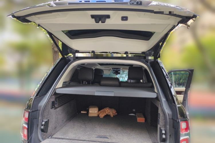 Used Land Rover Range 2020 3.0 L6 Long-Wheelbase Legacy Trunk