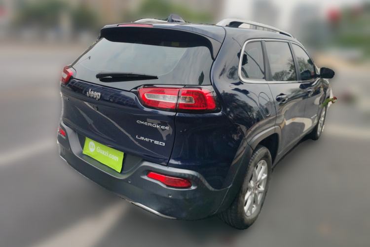 Used Jeep Cherokee 2017 2.0L Superior Edition