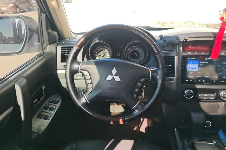 Used Mitsubishi Pajero (Import) 2016 3.0L Automatic Prestige Version China V Standard
