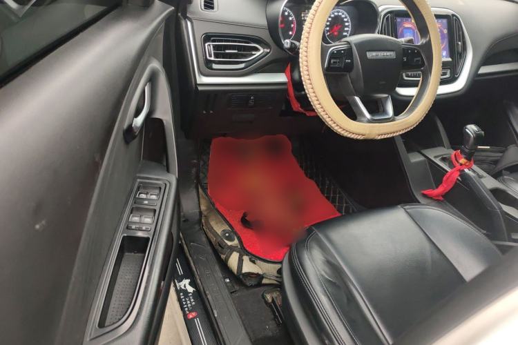 Used JETOUR X70M 2020 Revised 1.5T Manual Partner Version 5-Seater Interior 3