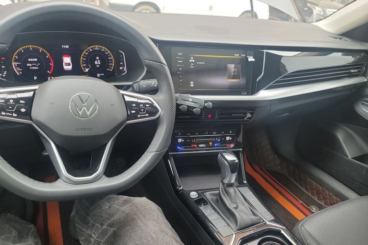 Used Volkswagen Passat 2024 330TSI Starry Elite Edition Center Console