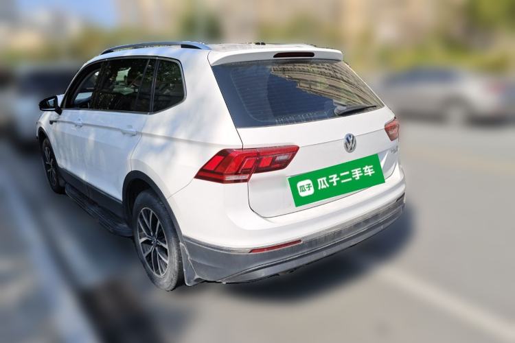 Used Volkswagen Tiguan L 2017 330TSI Automatic Two-Wheel Drive Luxury Edition
