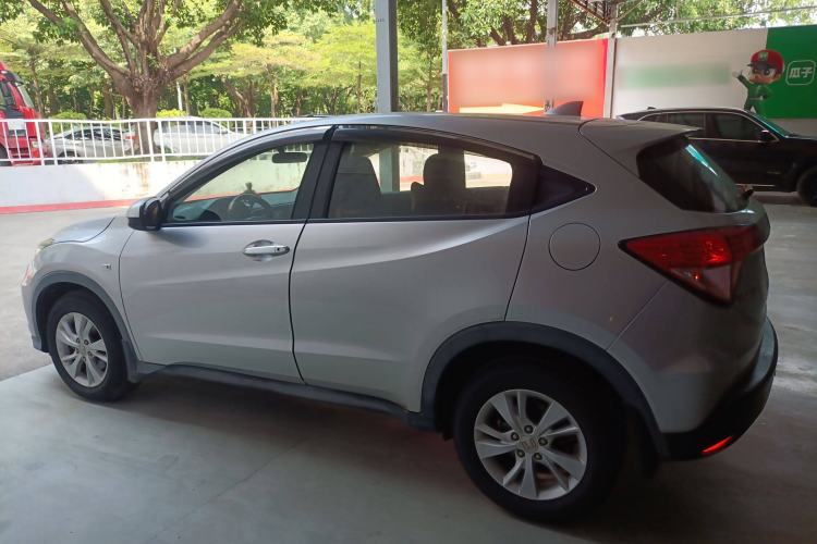 Used Honda Vezel 2015 1.5L CVT two-wheel drive Comfort trim
