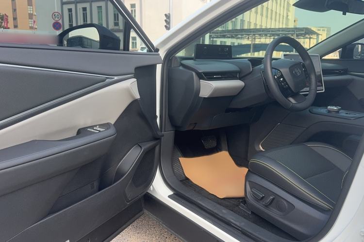 Used Toyota bZ5 2025 Model 550 PRO Smart Driving Edition
