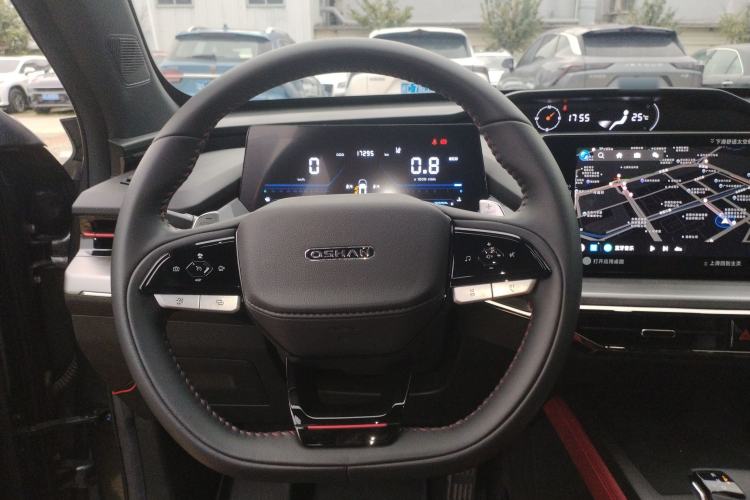 Used CHANGAN OSHAN Z6 2023 Blue Whale 1.5T DCT Smart Luxury Model Steering Wheel