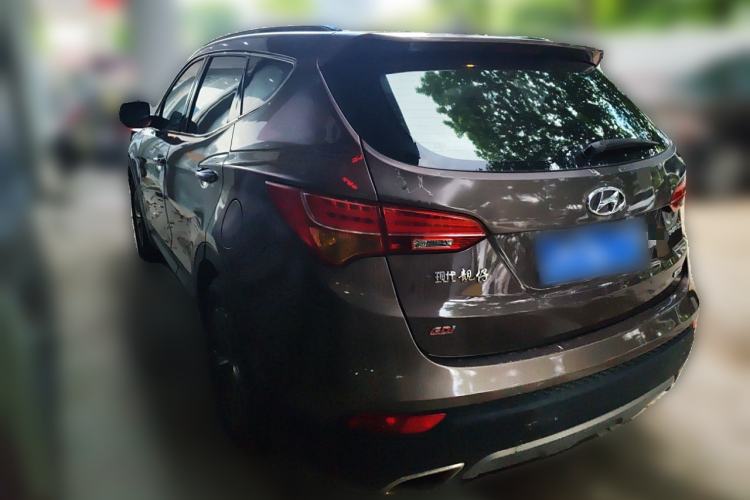 Used Hyundai Santa Fe 2013 2.4L Automatic Two-Wheel Drive Smart Version