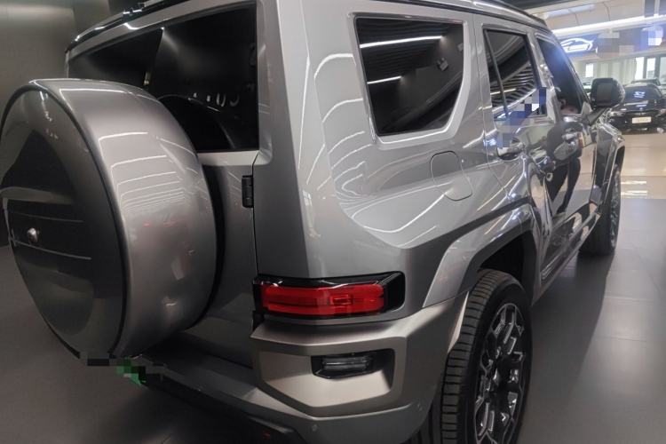 Used Tank 700 New Energy 2024 Hi4-T Extreme Edition Rear Right 45 Deg