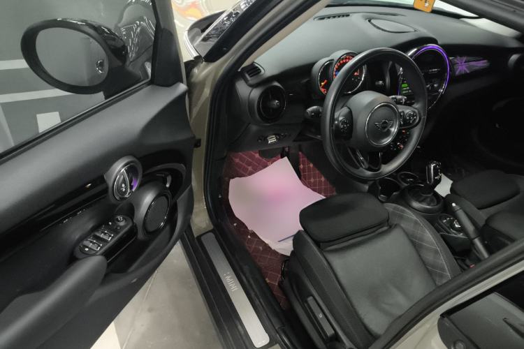 Used MINI 2018 1.5T COOPER Classic Edition Five-Door Version Driver Seat