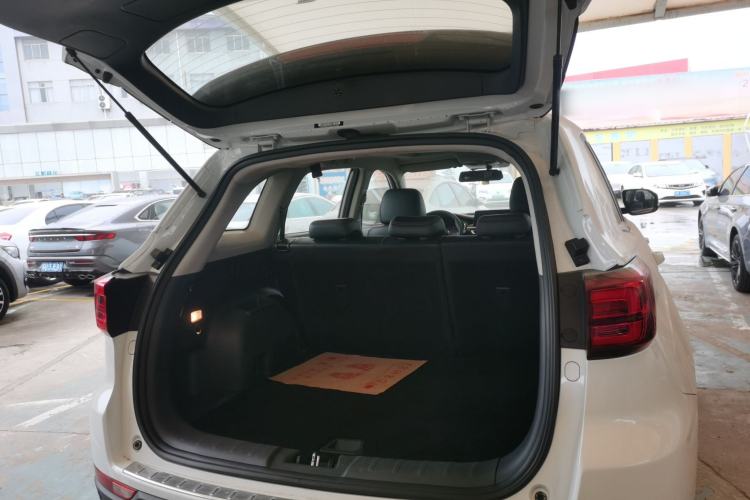 Used CHANGAN CS75 2021 Honor Million Edition 280T DCT Luxury Model Trunk