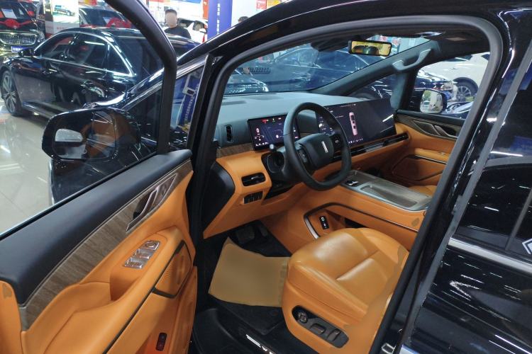 Used Wey Gaoshan 2025 Four-Wheel Drive Alpine 8
