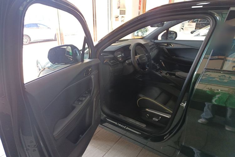 Used Lynk & Co 06 2023 Remix 1.5T Hero
