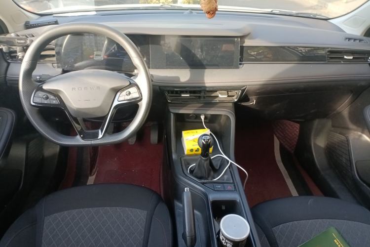 Used Roewe i5 2023 1.5L Manual Comfort Edition
