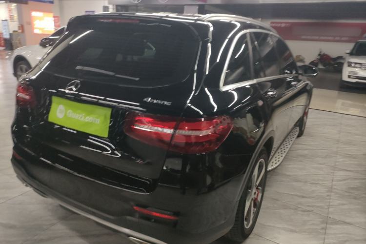 Used Mercedes-Benz GLC 2017 GLC 260 4MATIC Luxury Model Rear Right 45 Deg