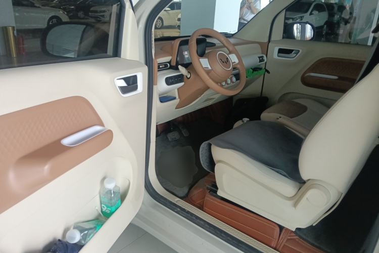 Used Wuling Hongguang MINIEV 2024 3rd Generation 215km Youth Edition