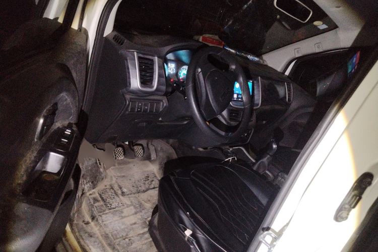 Used Jinbei Gold Hiace M Classic 2023 1.5L Engineering Lion Passenger Vehicle 5/6/7 Seats Driver Seat