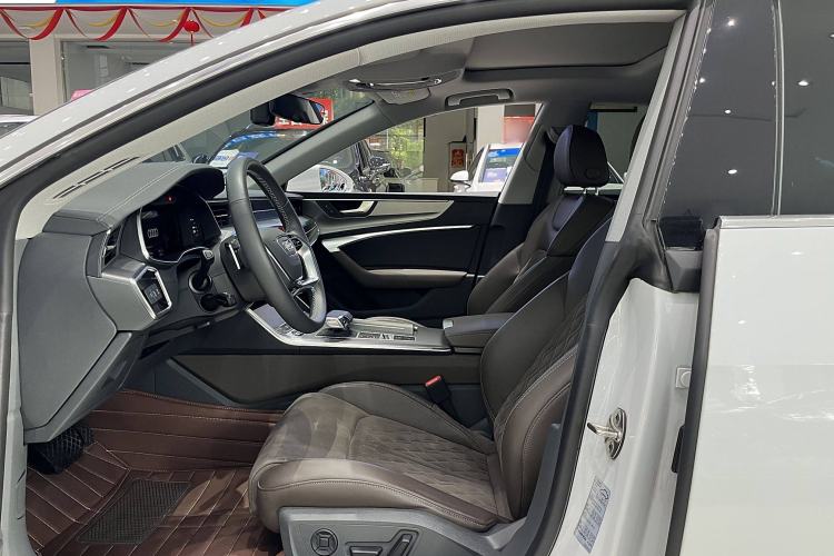 Used Audi A7L 2024 45TFSI quattro S-line Visionary Edition Flow Crystal Package
