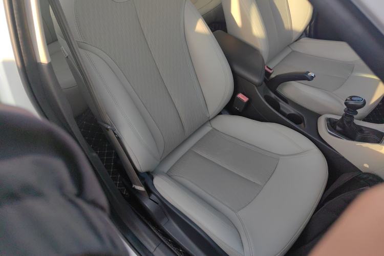 Used Buick GT 2017 15N Manual Elite Version Right Front Seat