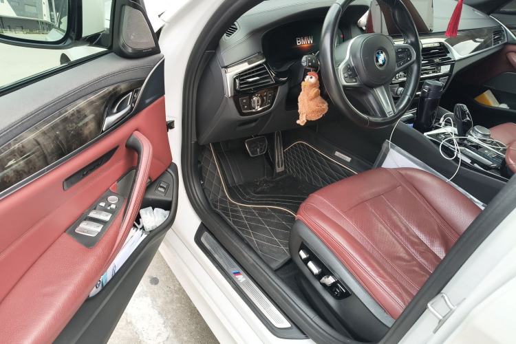 Used BMW 5 Series 2019 530Li Luxury Edition M Sport Package Driver Seat