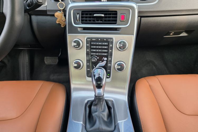 Used Volvo S60 2018 S60L T3 Smart Progress Edition
