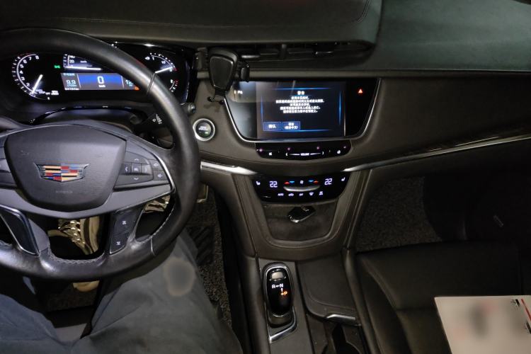 Used Cadillac XT5 2017 Anniversary Edition 25T Luxury Model