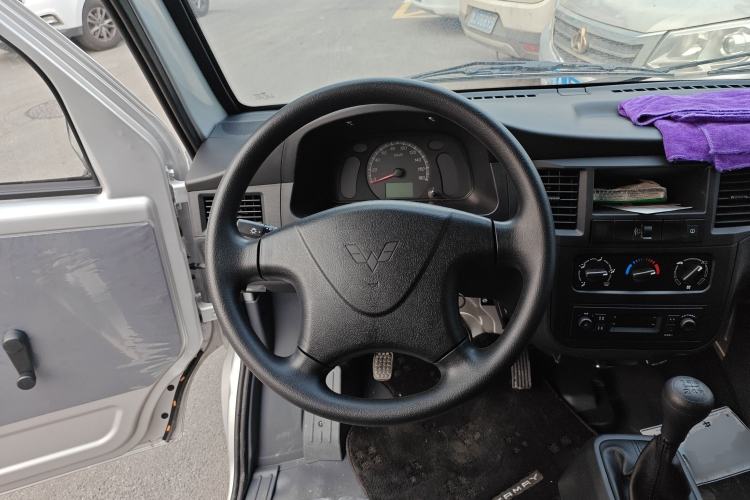 Used Wuling Zhiguang 2023 1.5L Practical Version 5/7 Seats