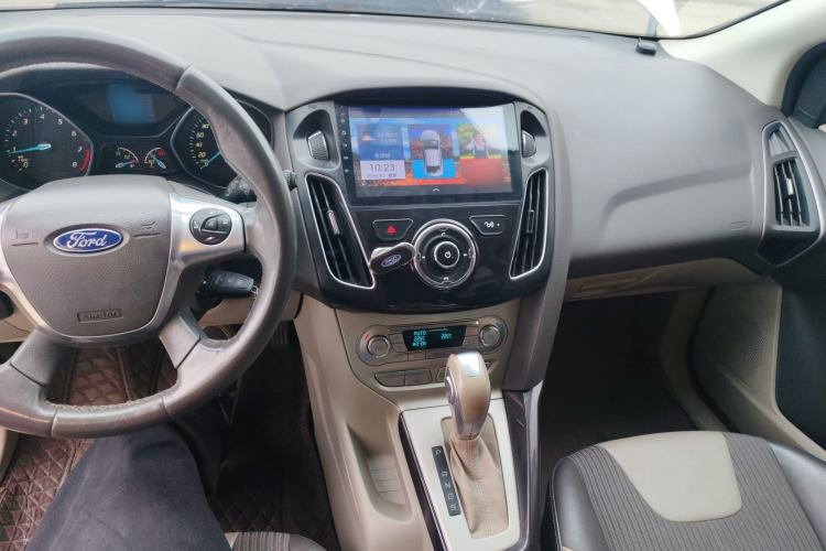 Used Ford Focus 2012 Hatchback 1.6L Automatic Fashion Edition
