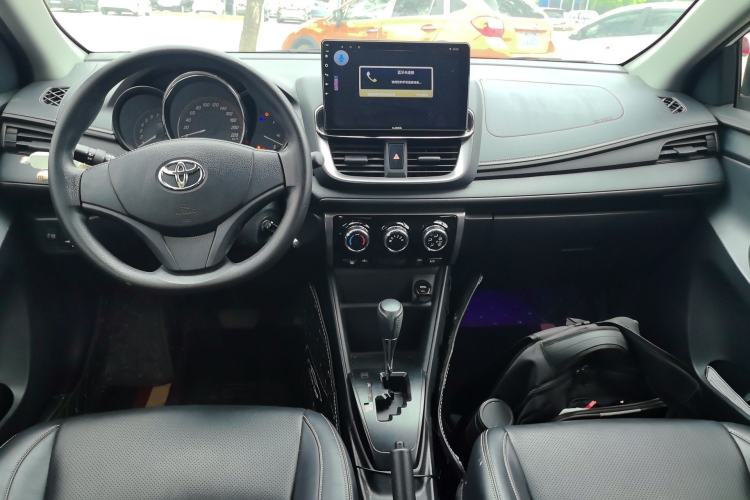 Used Toyota YARiS L Zhi Xiang 2021 1.5L CVT Leading Edition Center Console