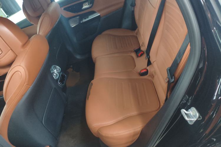 Used Mercedes-Benz GLC 2023 GLC 260 L 4MATIC Dynamic Edition 5-seater