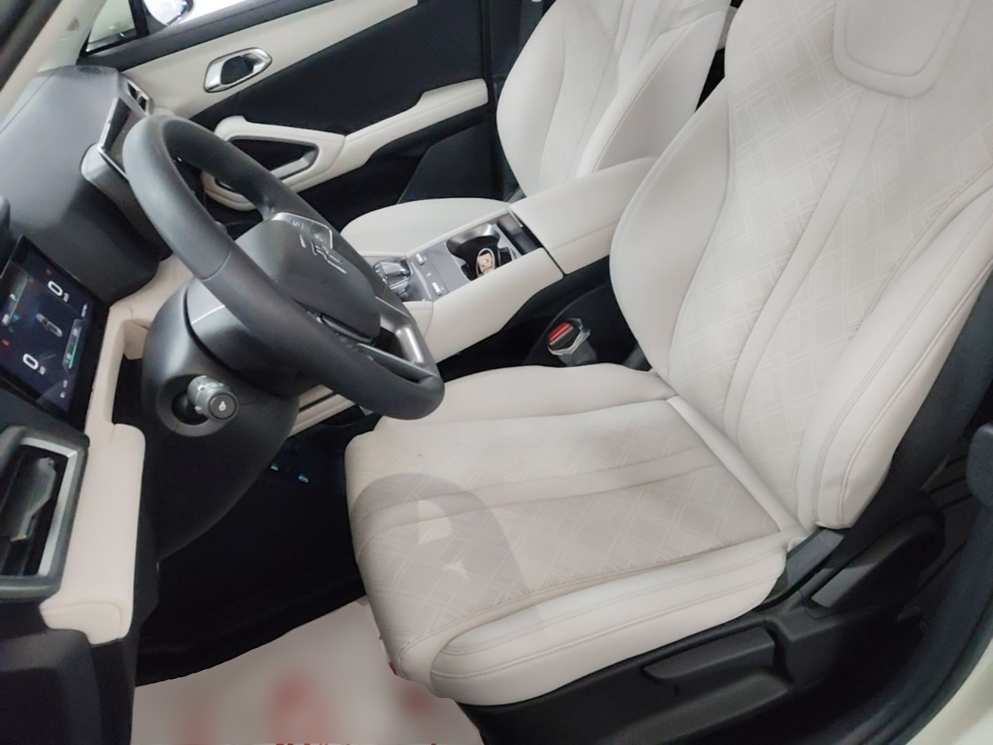 BYD Yuan UP 2024 401 km Active Version — снимка 17