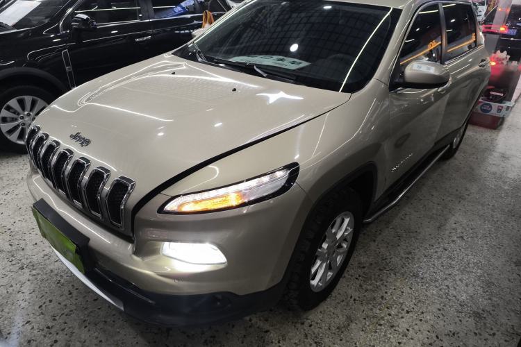 Used Jeep Cherokee 2016 2.4L Professional Smart Version