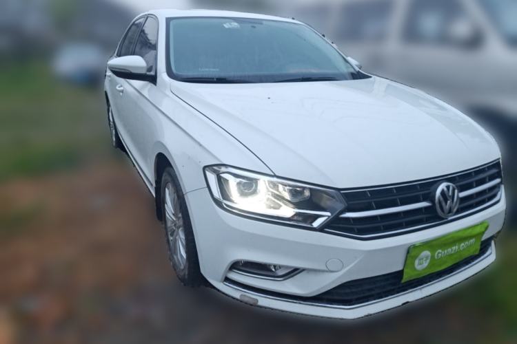 Used Volkswagen Bora 2018 1.5L Automatic Comfort Model Front Right 45 Deg