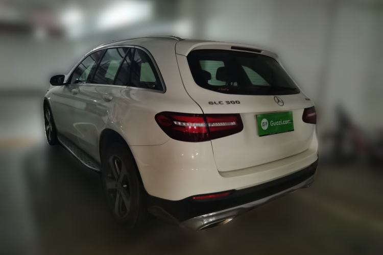 Used Mercedes-Benz GLC 2016 GLC 300 4MATIC Dynamic Model Exterior 3